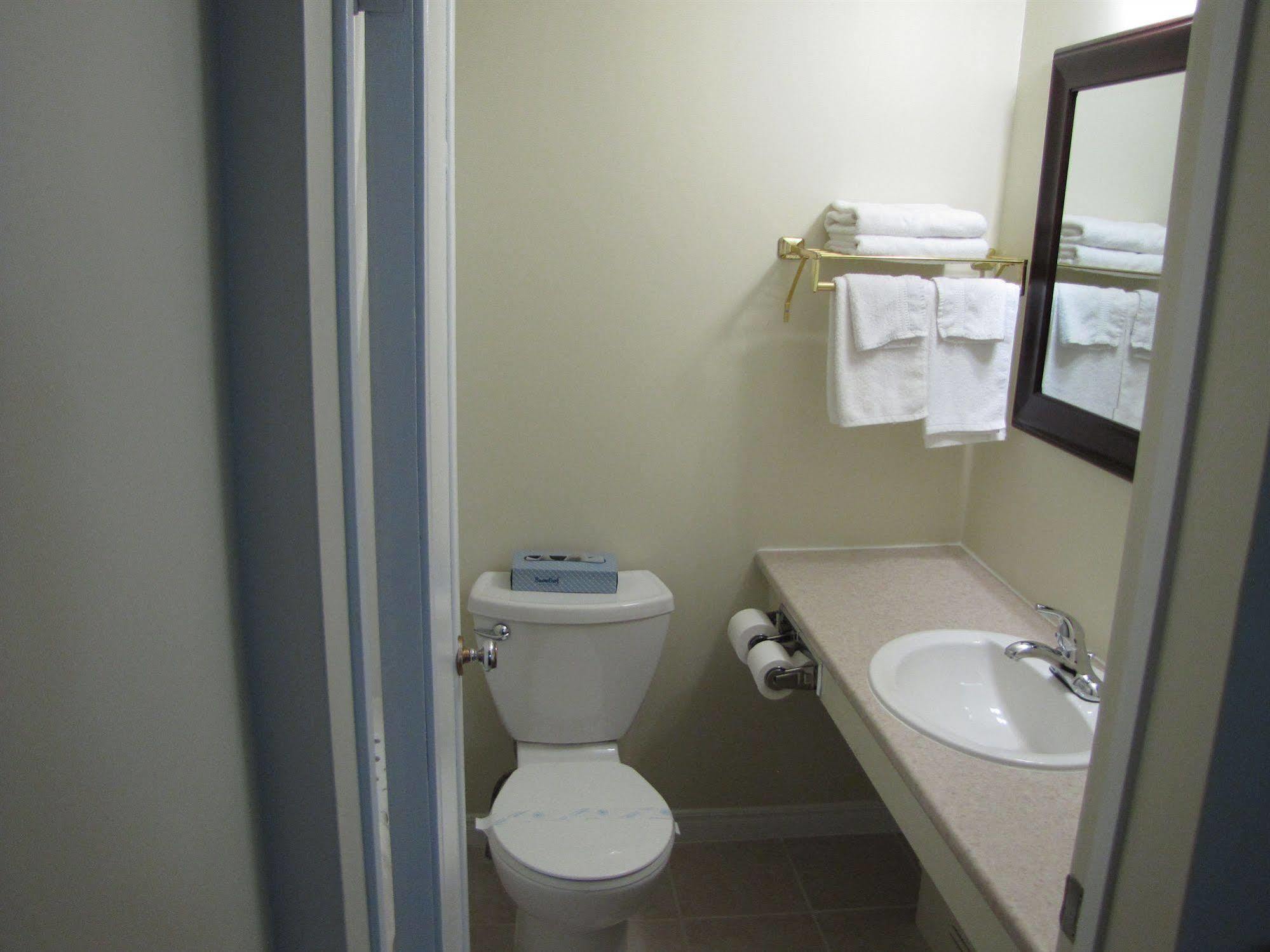 Lincoln Motel Sturgeon Falls Luaran gambar