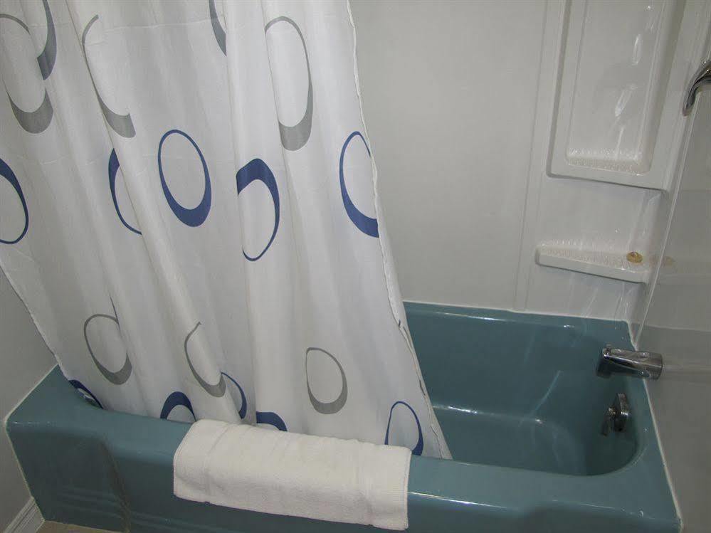 Lincoln Motel Sturgeon Falls Luaran gambar