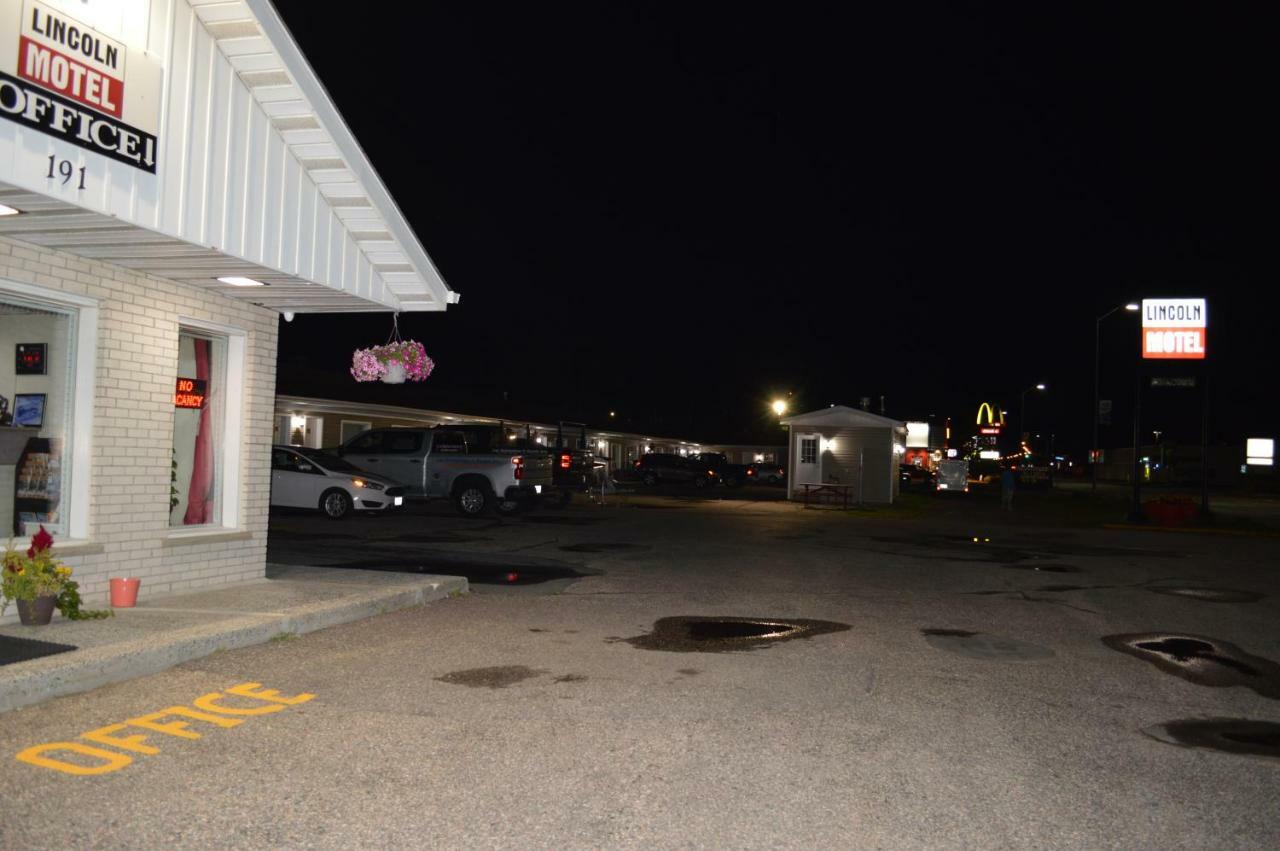 Lincoln Motel Sturgeon Falls Luaran gambar